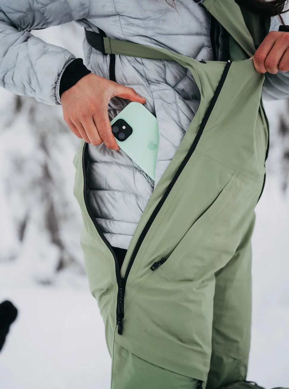 Burton Women's [ak] Baker Down Jacket 2025