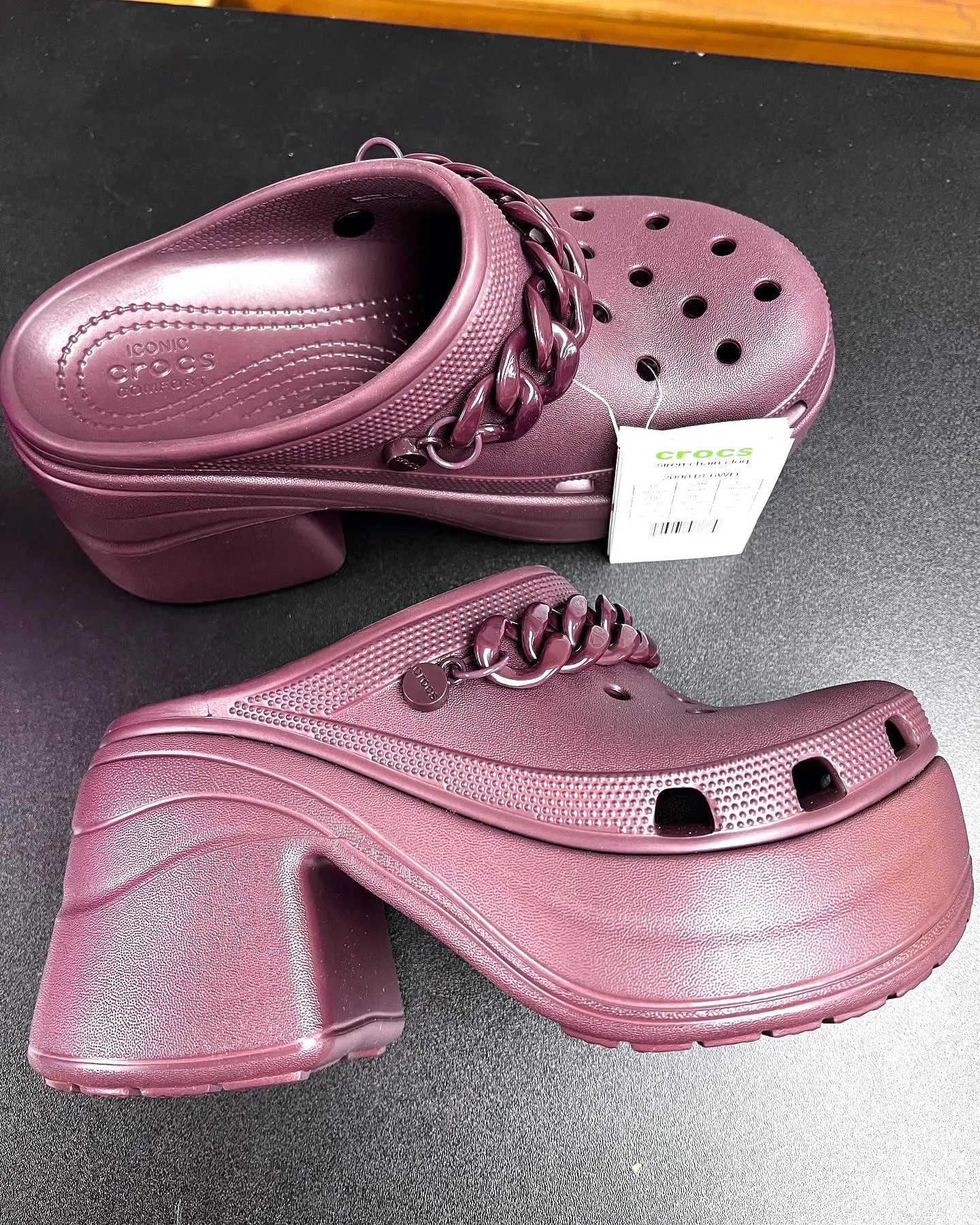 CROCS SIREN CHAIN CLOGS
