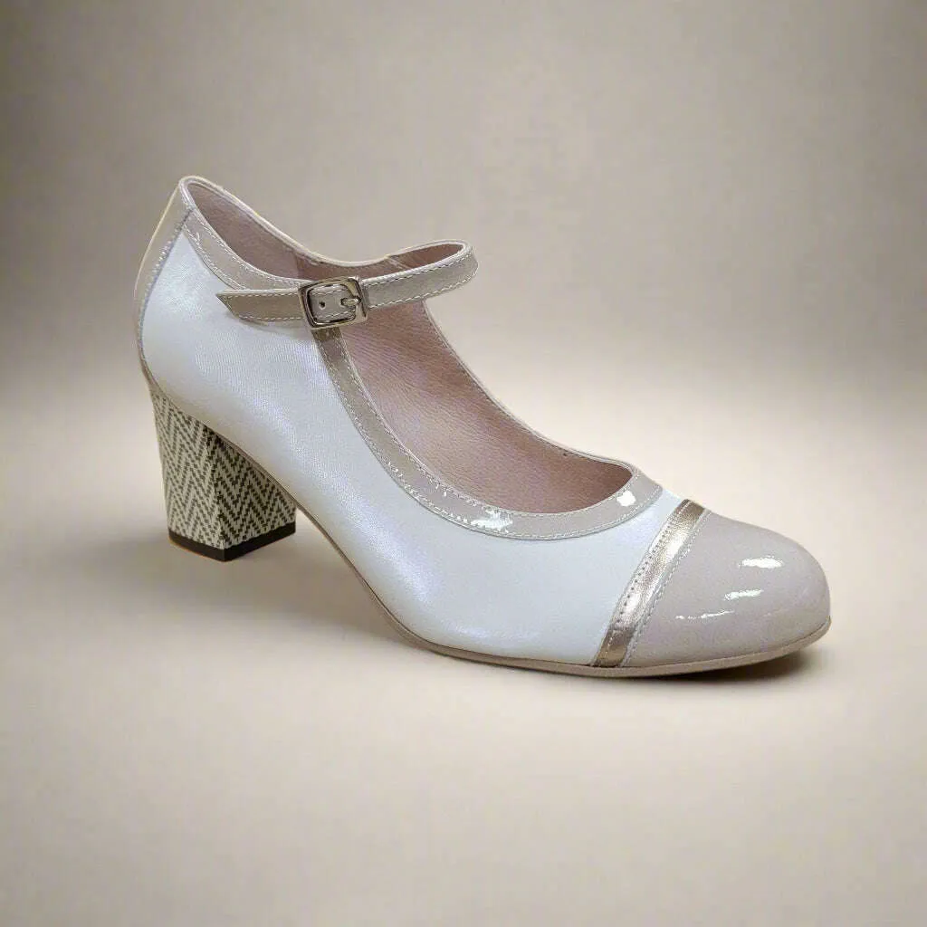 FLUCHOS - Rodin D9092 in Black & Crema