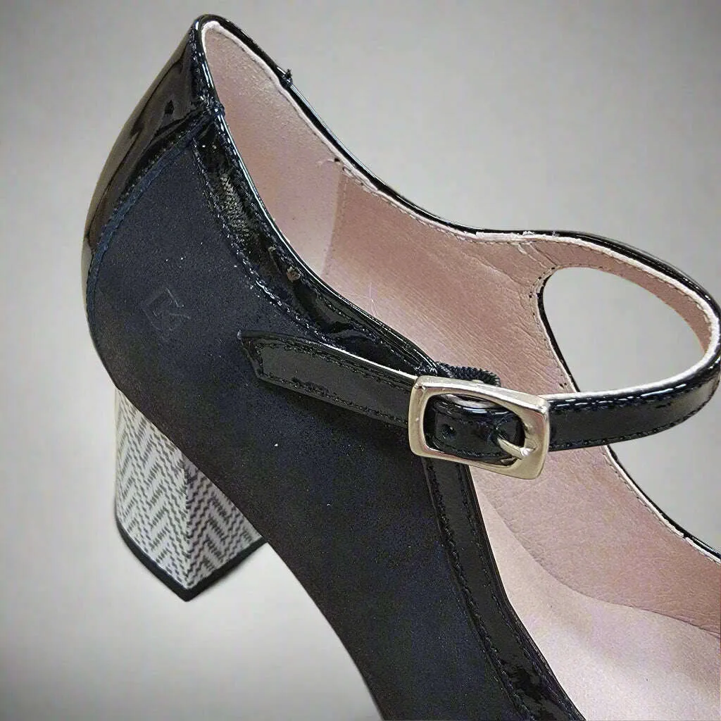 FLUCHOS - Rodin D9092 in Black & Crema
