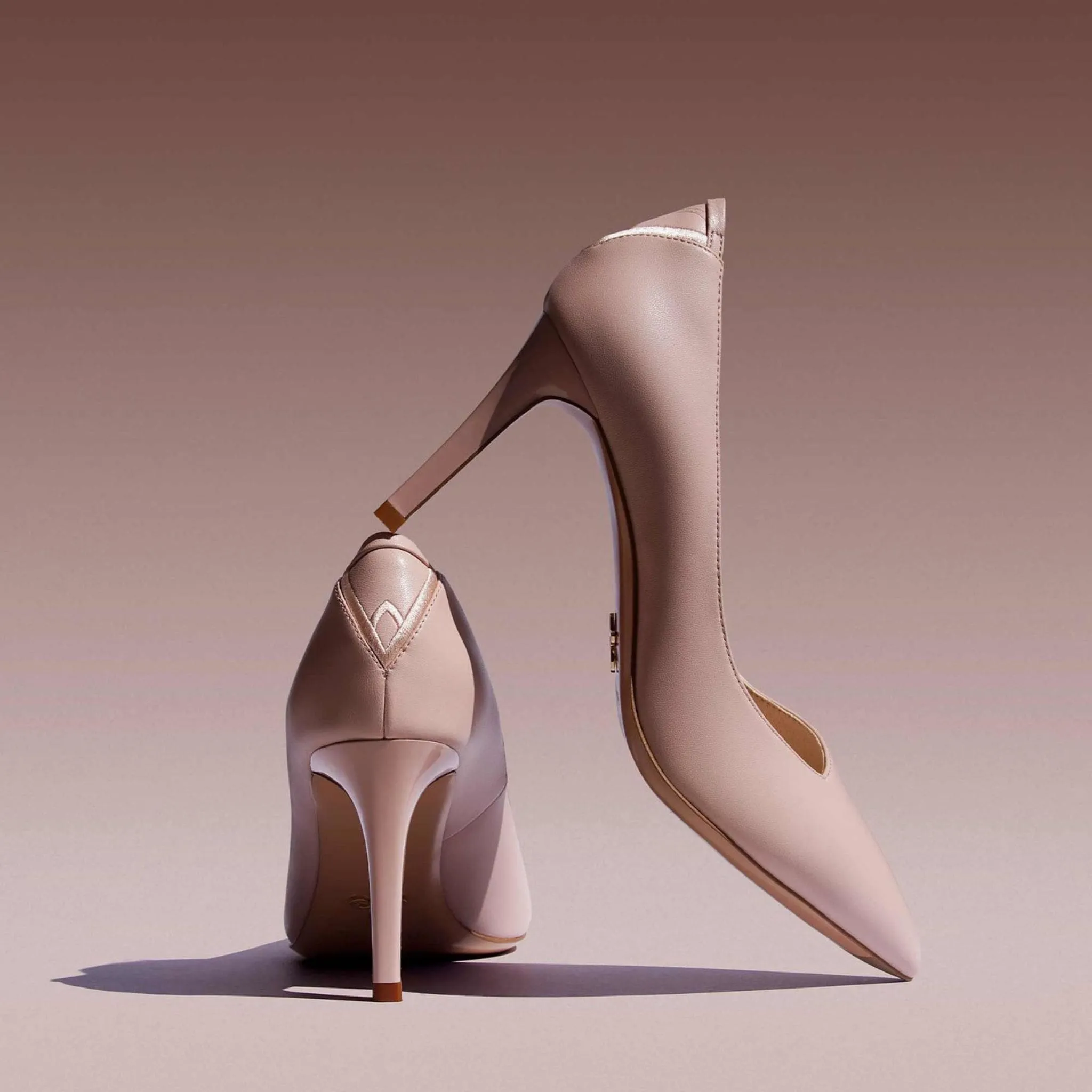 FRIDA POINTED TOE PUMP