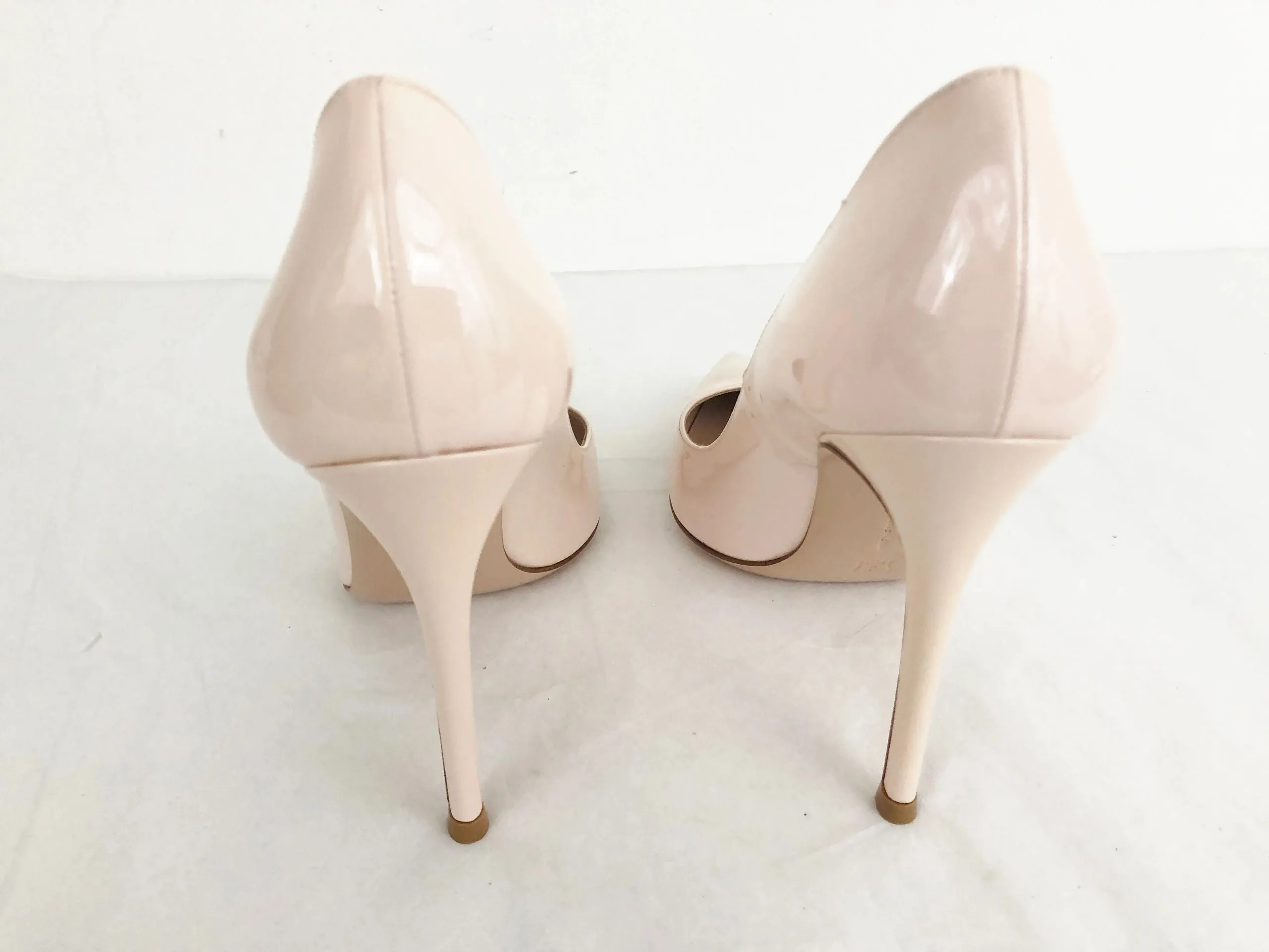 Gianvito Rossi Pink Patent Leather Pumps Size 8