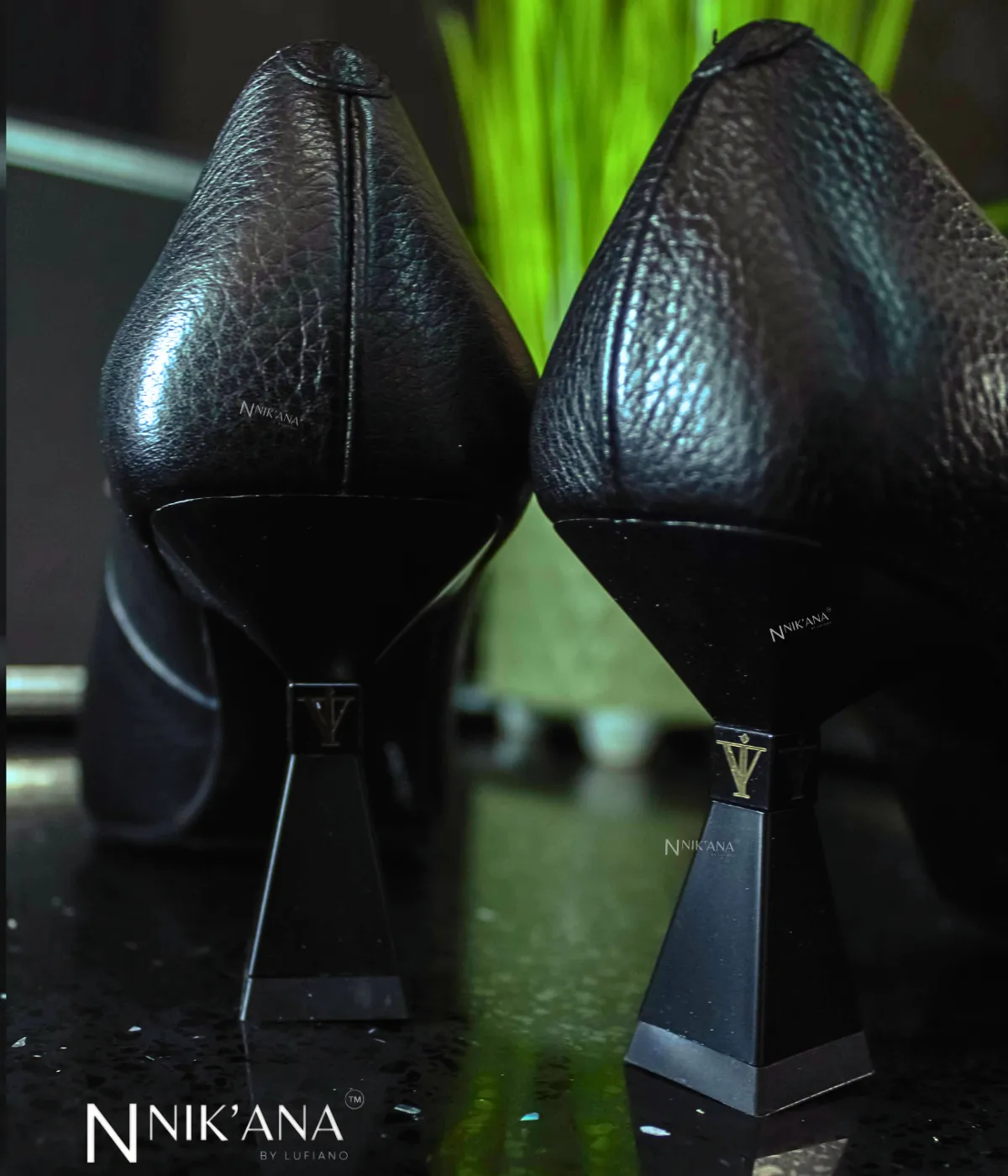 iLVi036-High Heels: Black