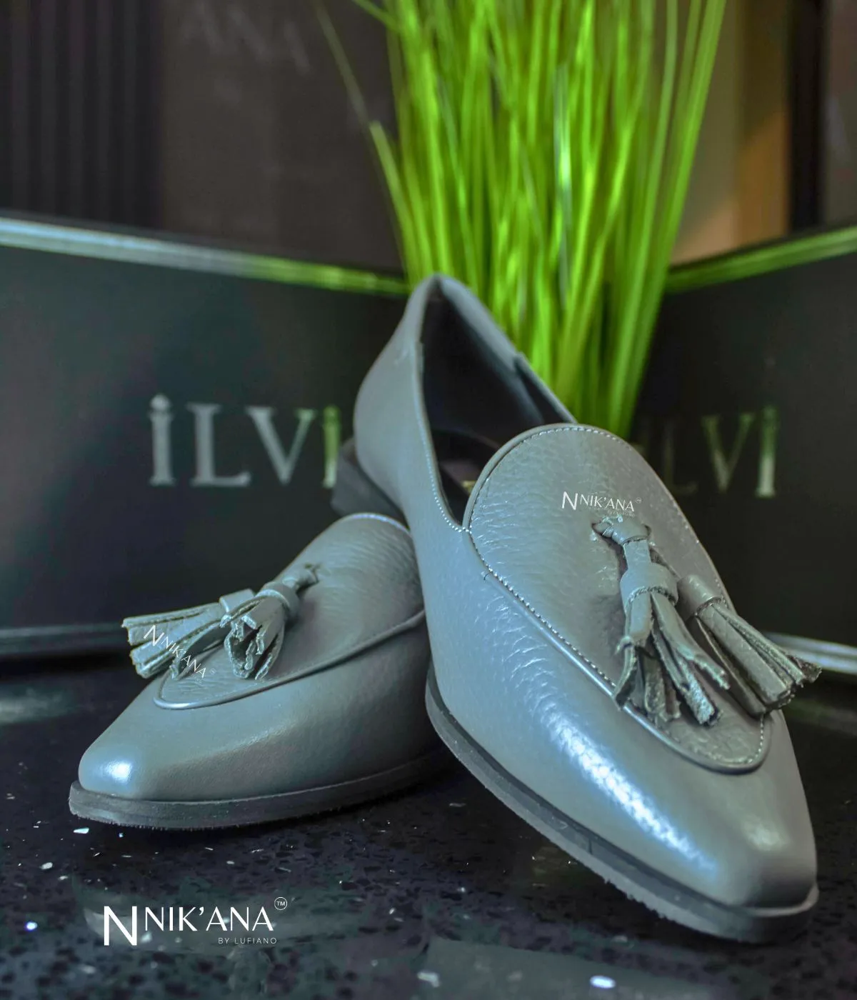 iLVi050-Slip on: Grey