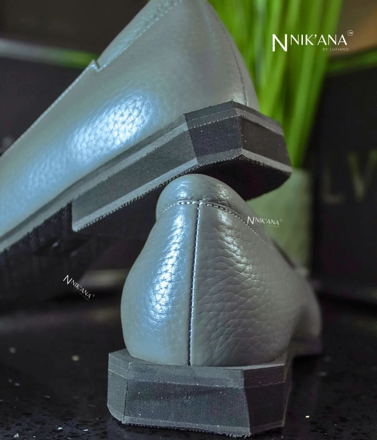 iLVi050-Slip on: Grey