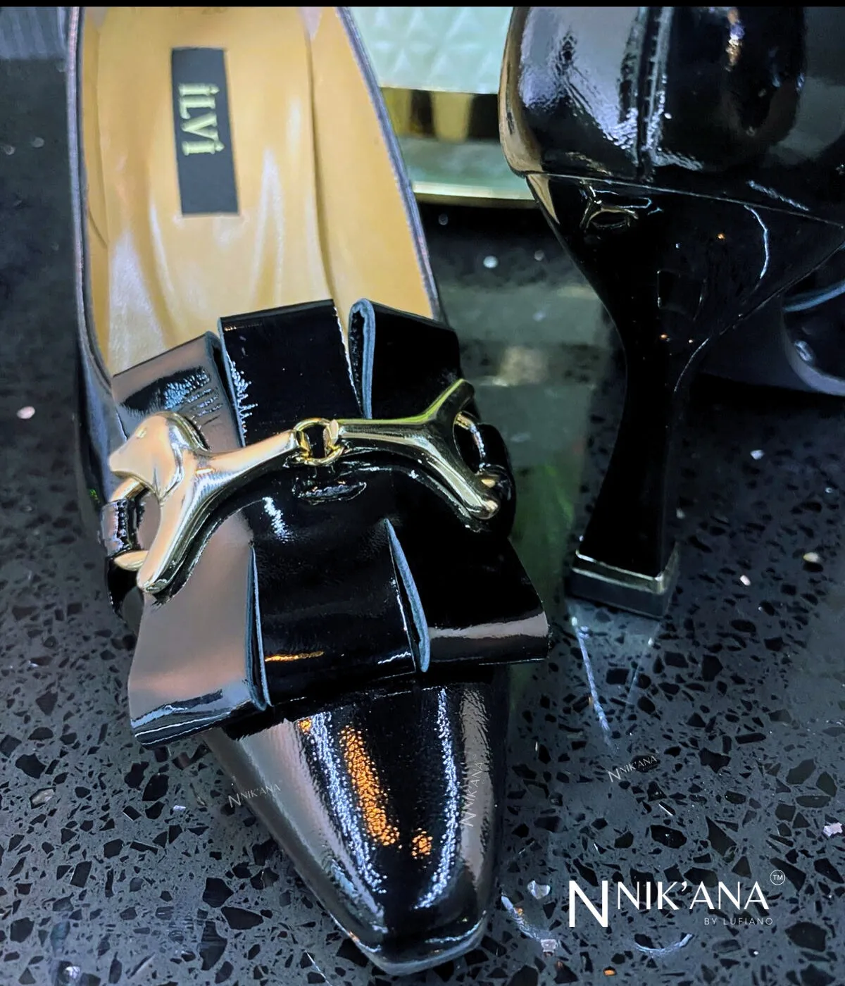 iLVi064-High Heels: Black