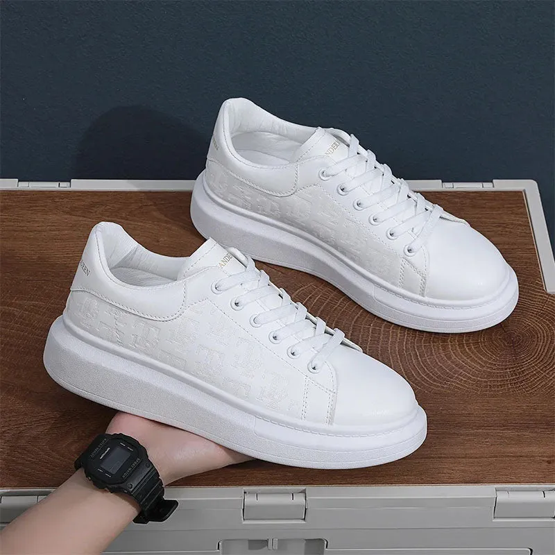 Low-top sneakers