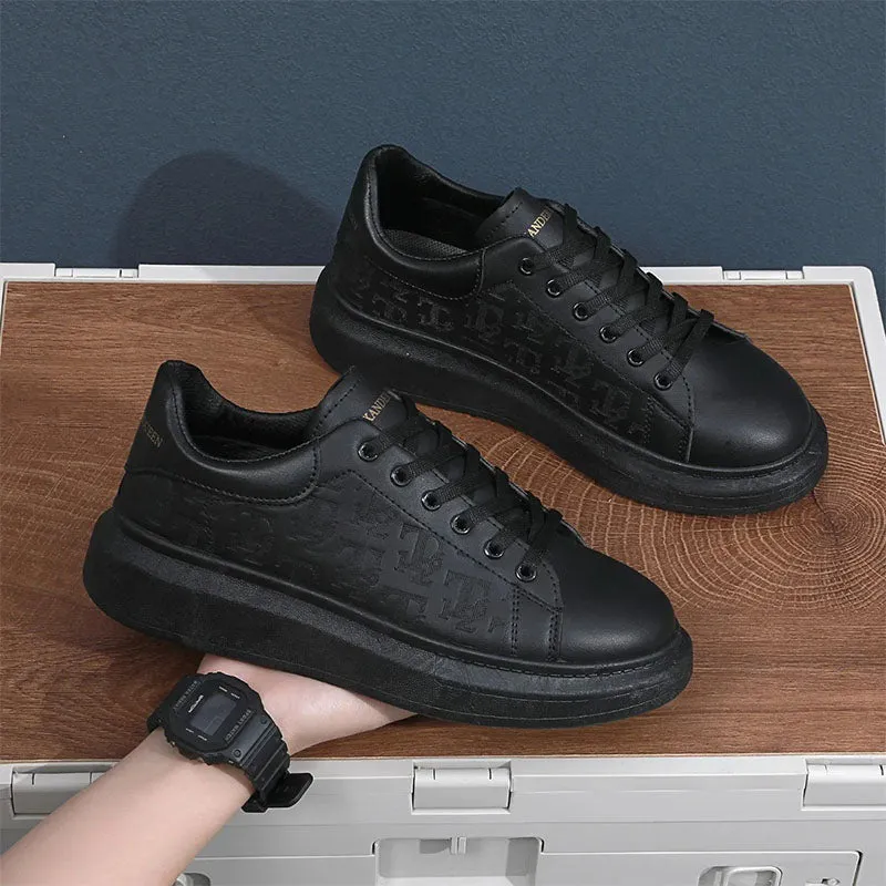 Low-top sneakers