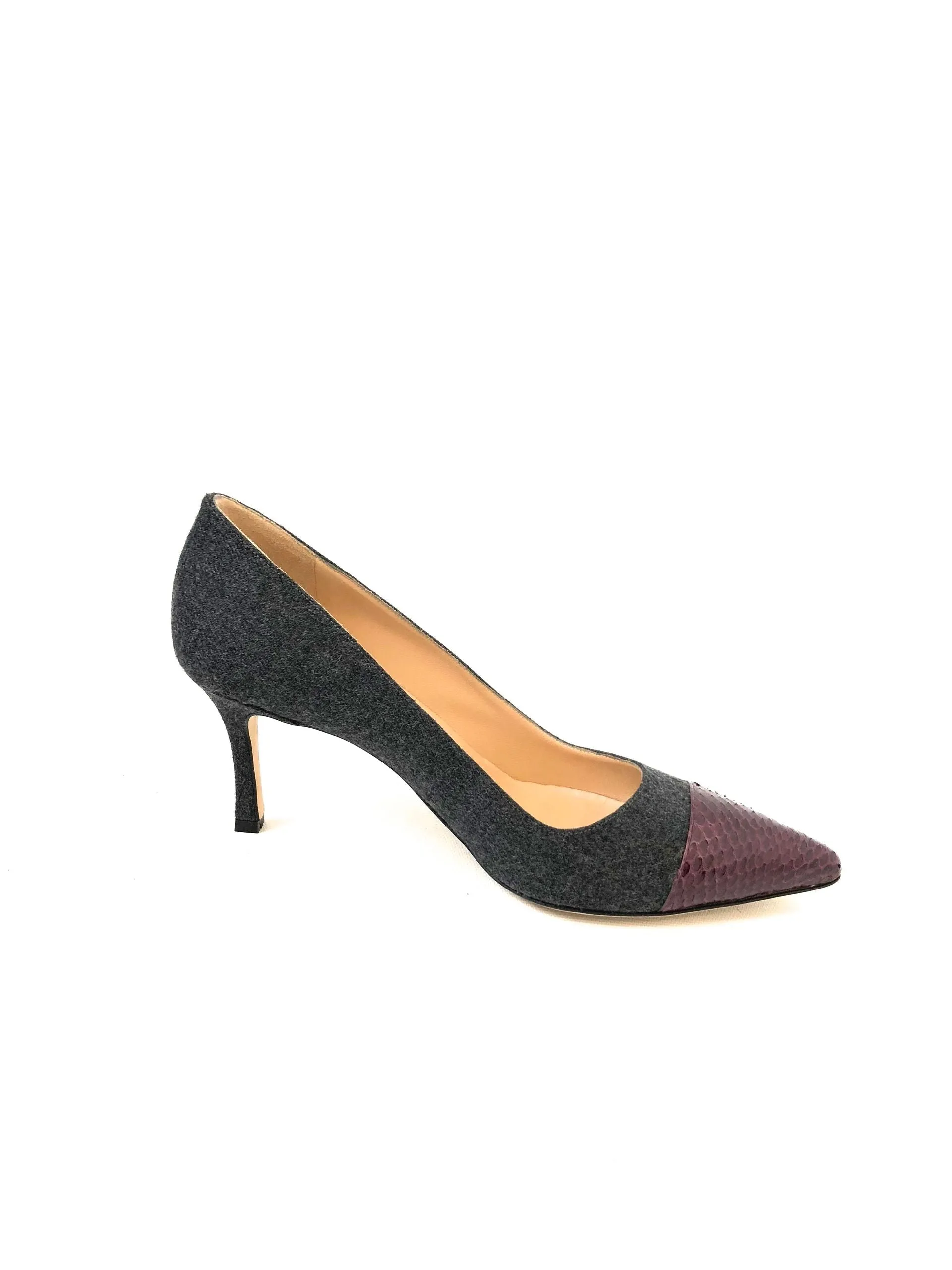 Manolo Blahnik Grey Cap-Toe Pump Size 37 It (7 Us)