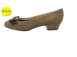 NEW Salvatore Ferragamo Pump Size 8 B