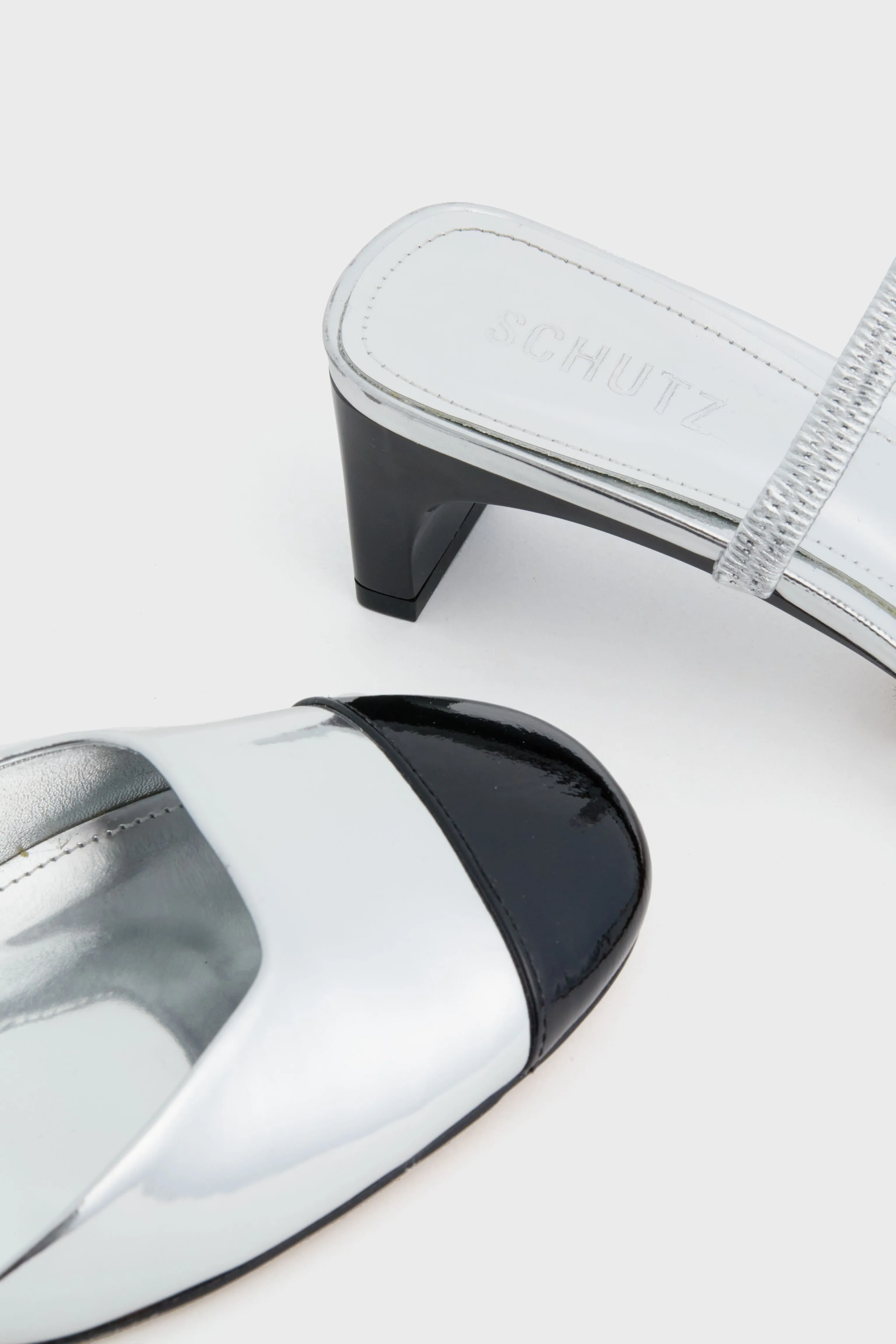 Preto Bertie Heels