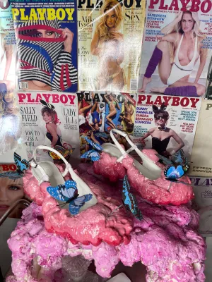 SS23 “Stuck” kitty heels