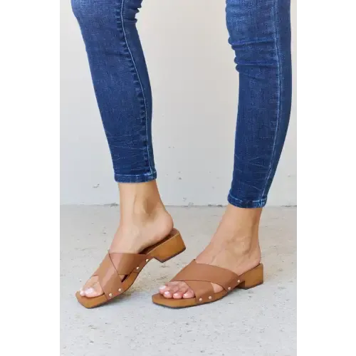 Step Criss Cross Wooden Clog Mules Redefine Summer Style
