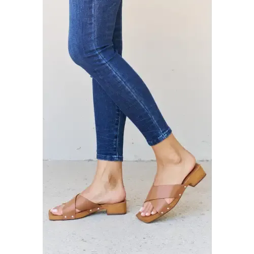 Step Criss Cross Wooden Clog Mules Redefine Summer Style