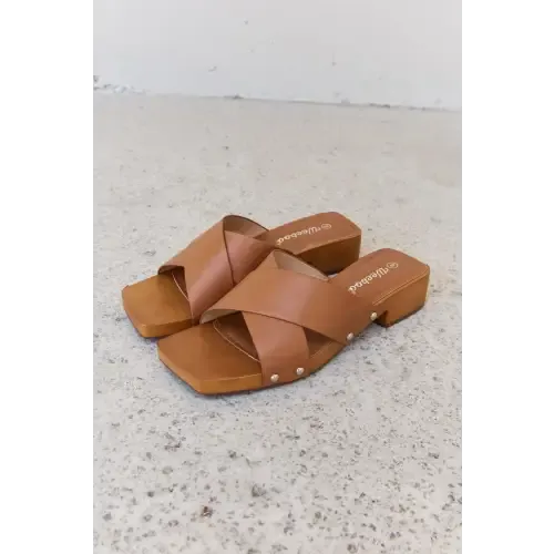 Step Criss Cross Wooden Clog Mules Redefine Summer Style