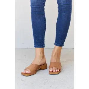Step Criss Cross Wooden Clog Mules Redefine Summer Style