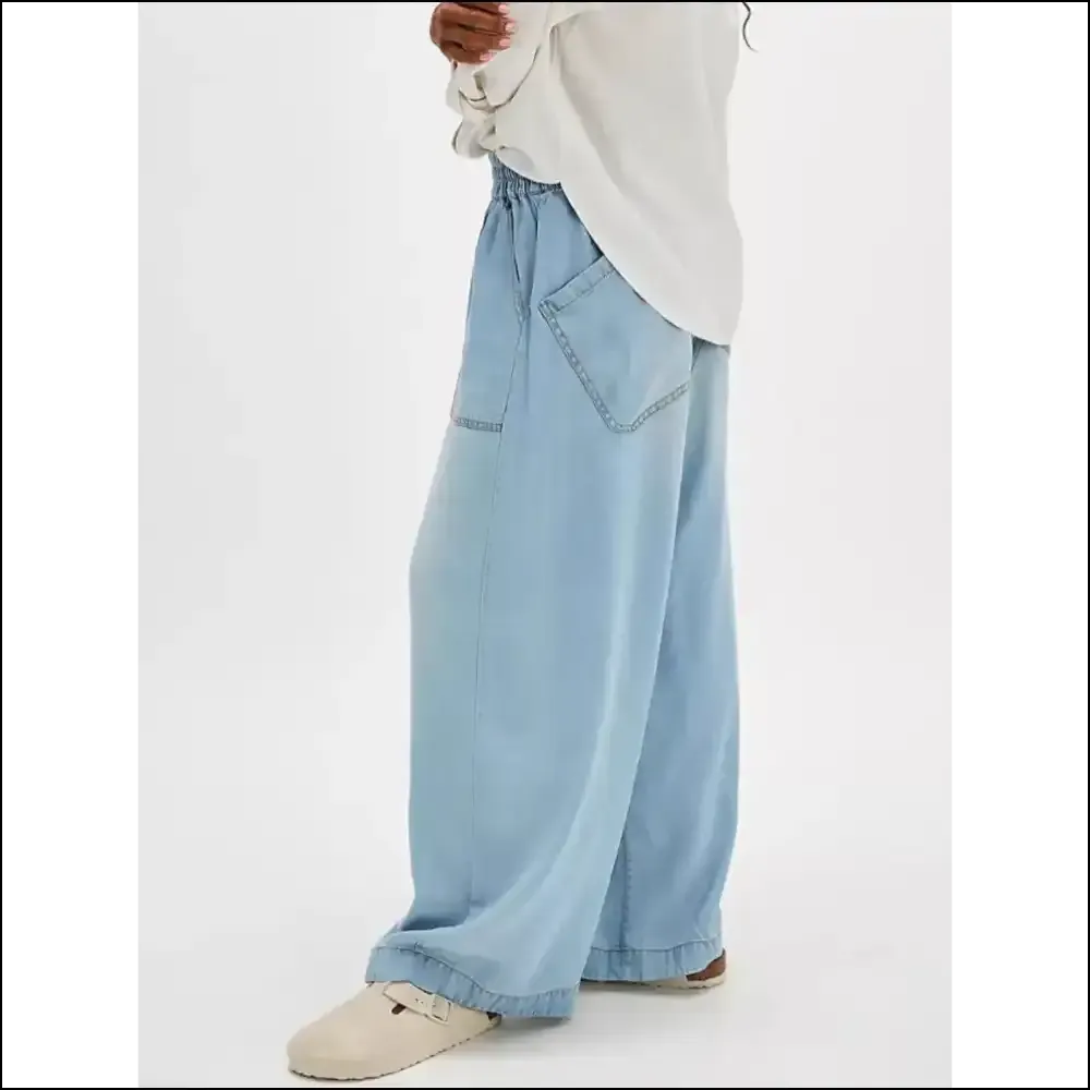 Strut your Stuff in our Chic Wide Leg Jeans - Confidence Never Looked so Good!